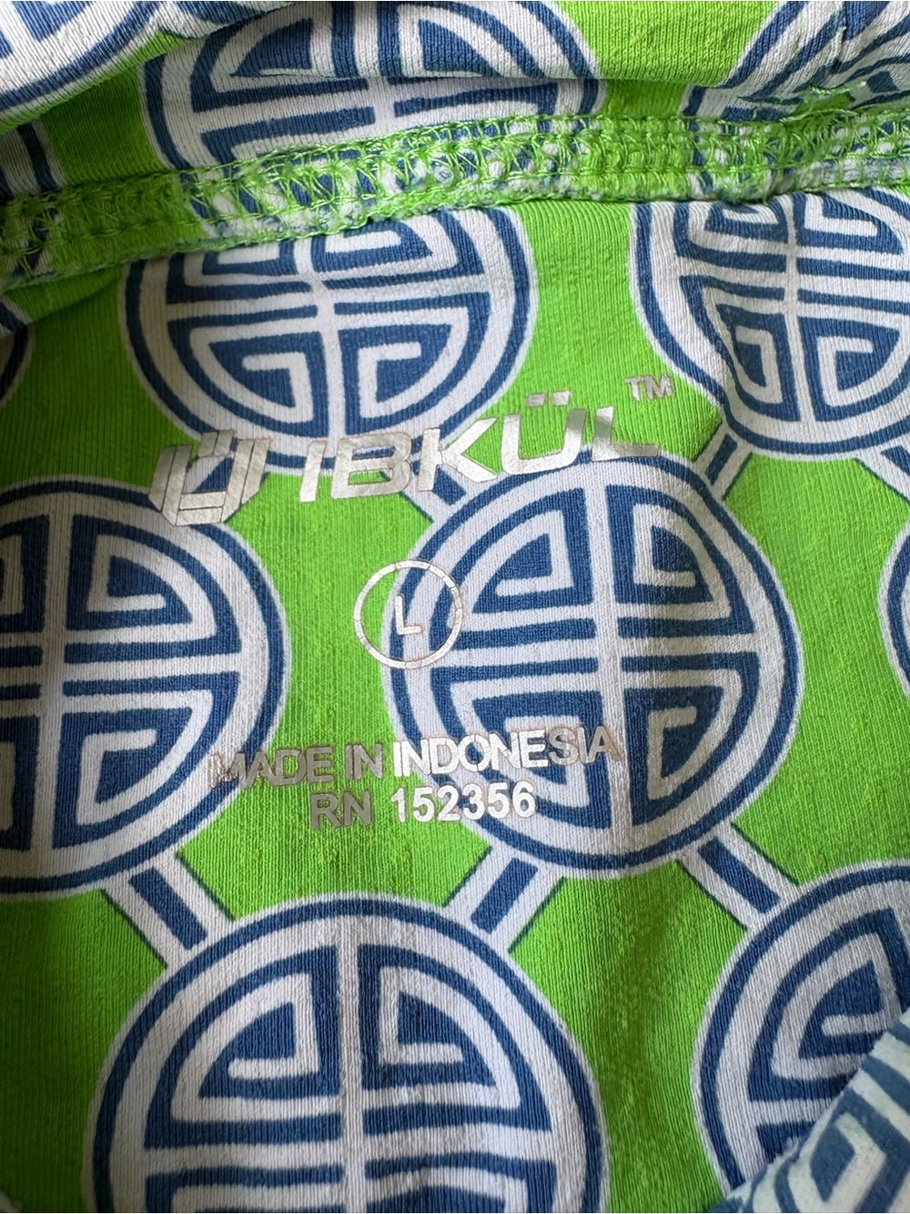 IBKUL Green and White Printed Hooded Long Sleeve Top UPF 50+ - Picture 6 of 8